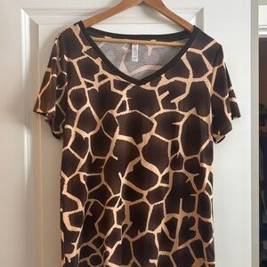 LuLaRoe classic  Giraffe Print V-Neck Short Sleeve Top - Brown & Tan